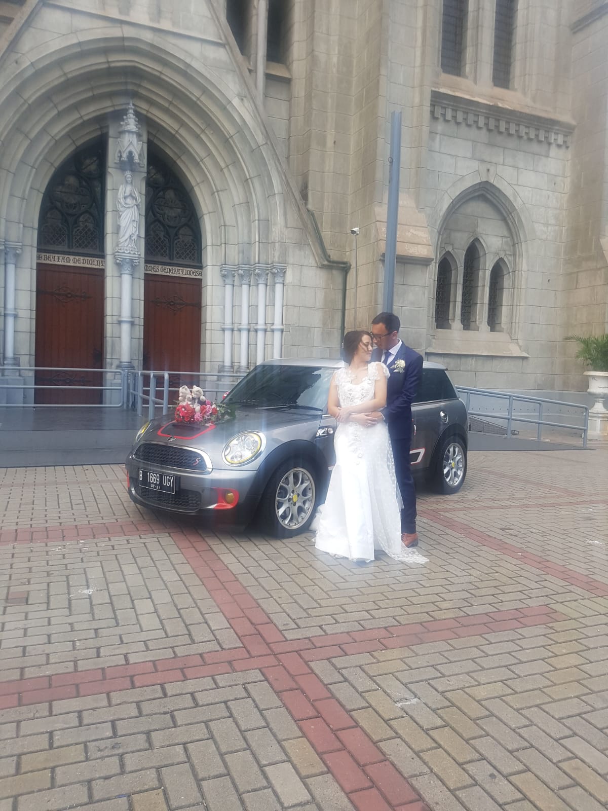 Wedding Car Jakarta - Mobil Pengantin Jakarta Mewah